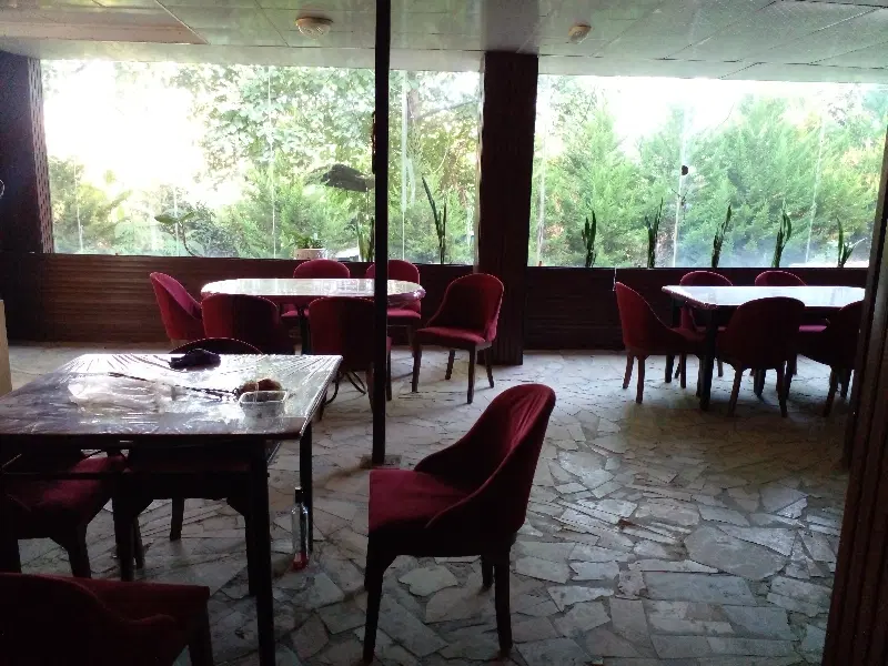 اجاره کافه رستوران ایرونی باتمام امکانات