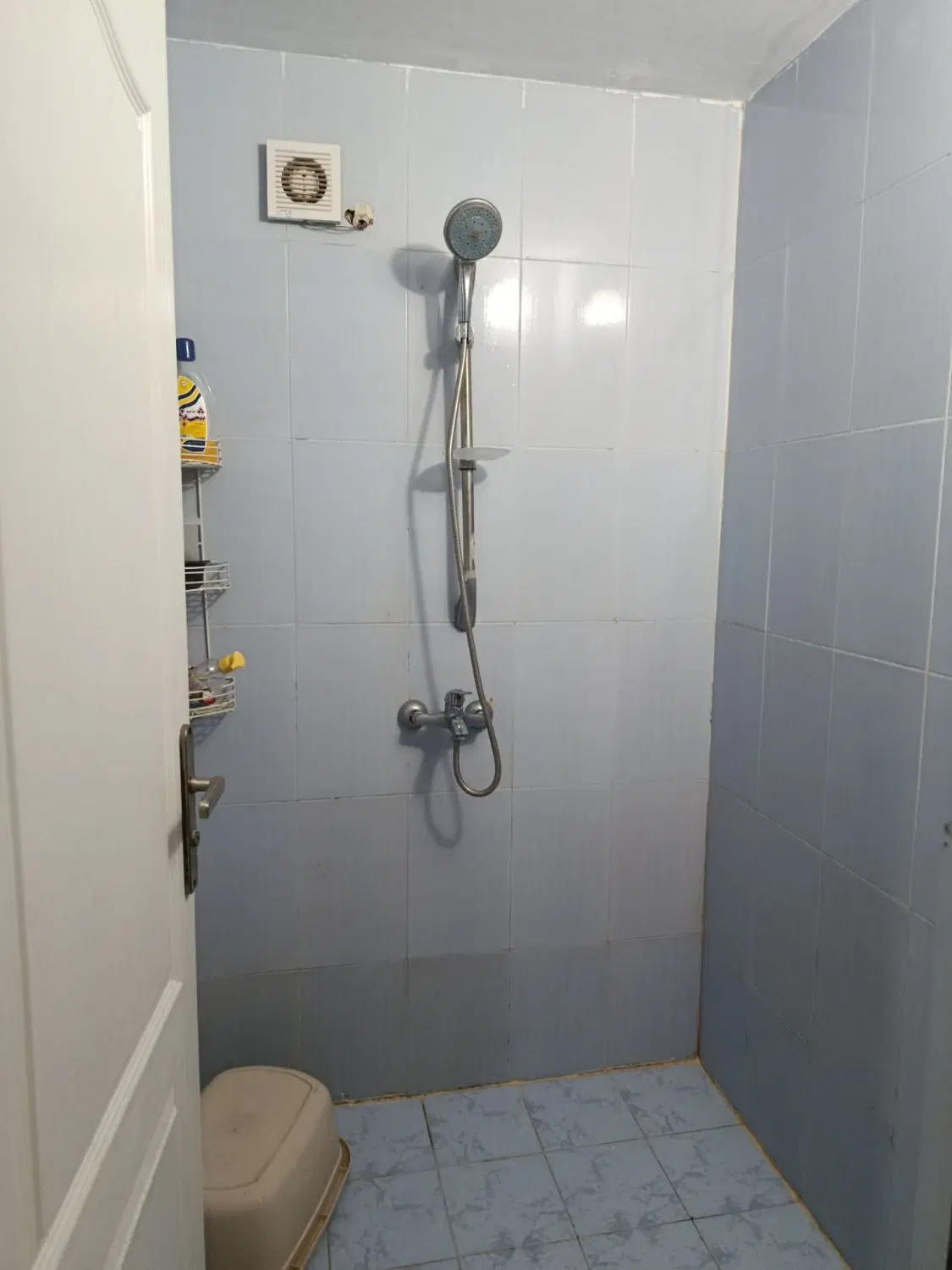 هسا 3بلوک 451طبقه 3دوخوابه با اسانسور