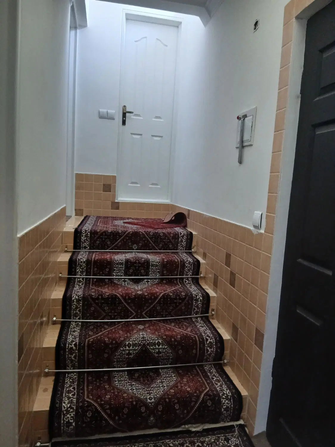 اپارتمان شهرک لاله بصورت تهاتر ویلایی خلیل بنایی
