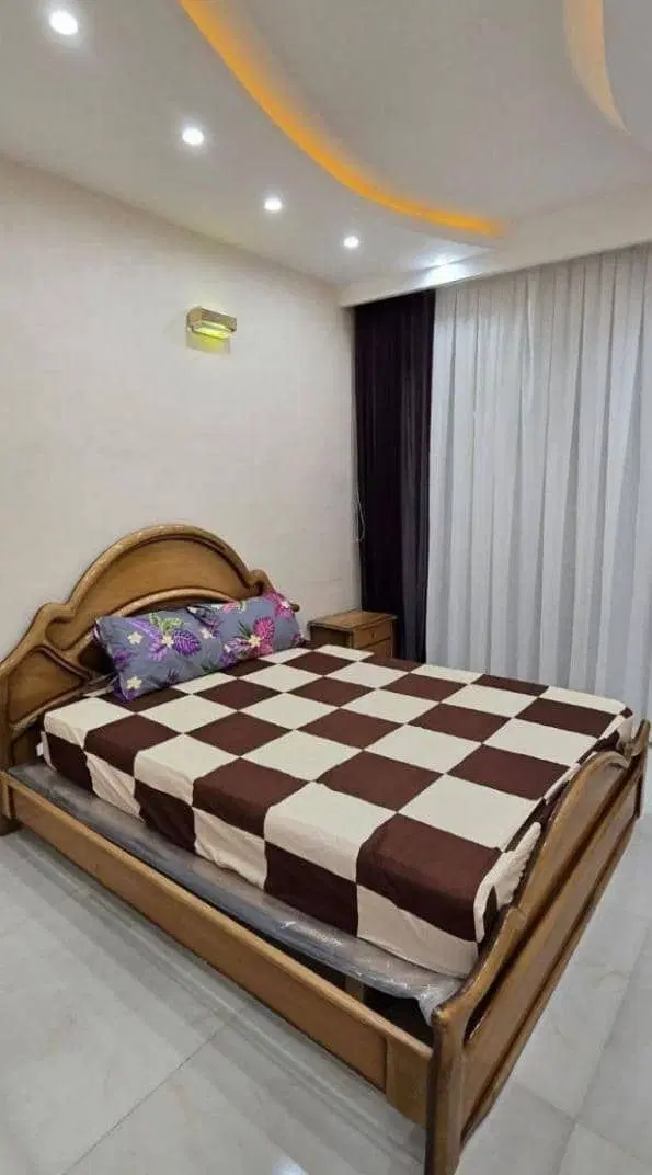 استخر سرپوشیده مبله دوخوابه