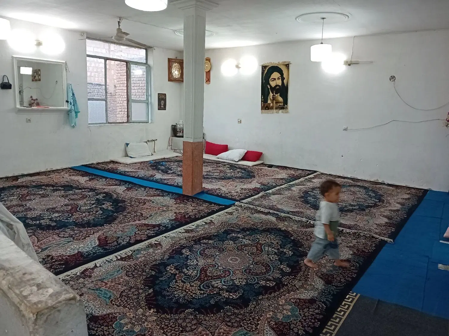 باعرض سلام یک باب منزل ویلایی حاشیه 10متری