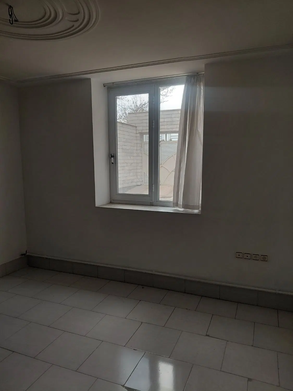 ۱۲۰ متر طبقه همکف سرجنگلداری