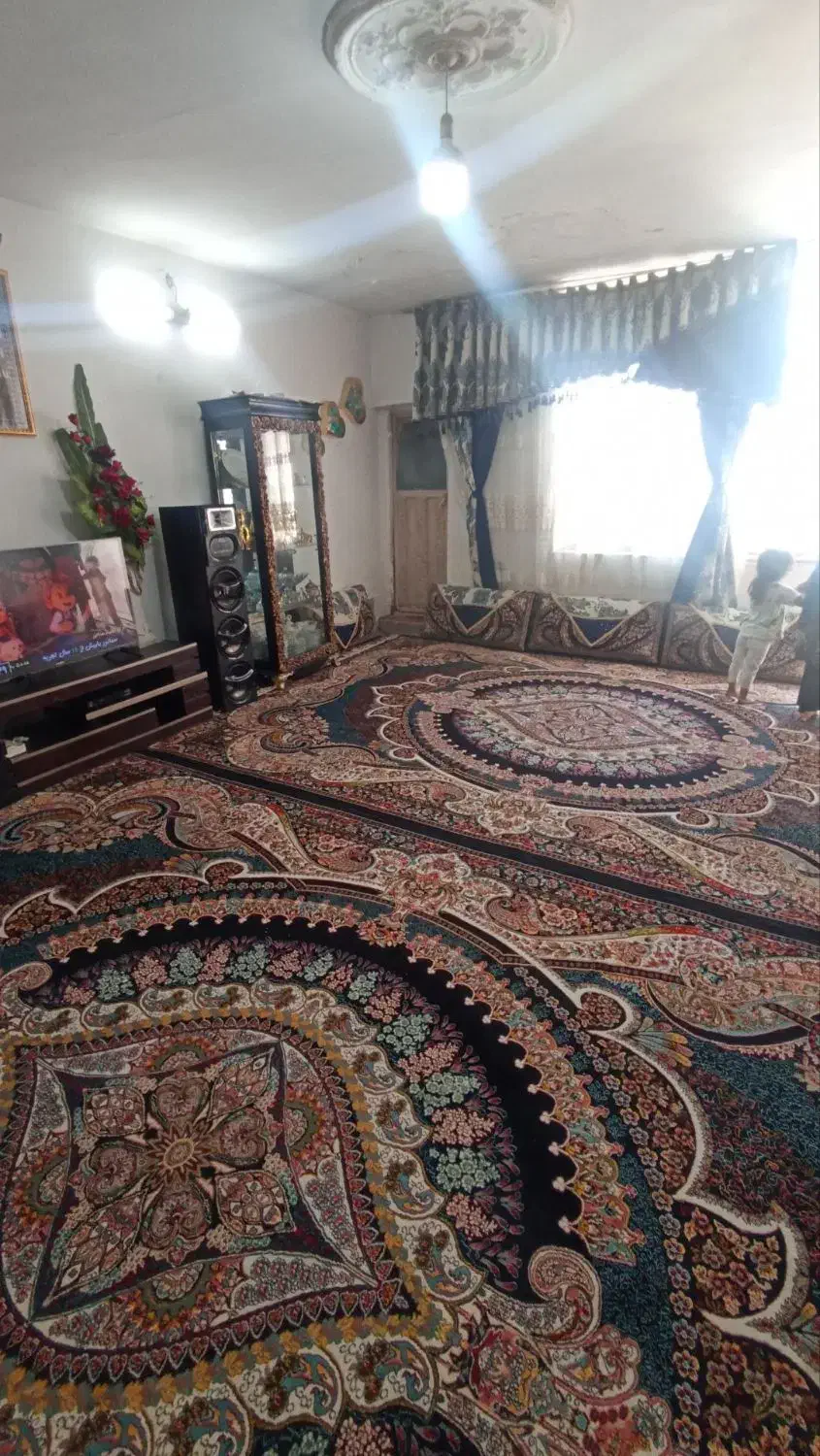 منزل حیاط دار 75متری