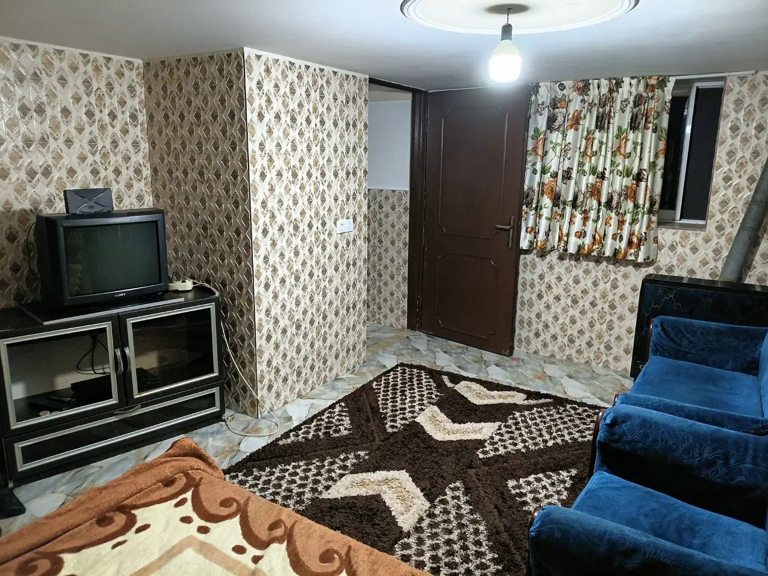 سوئیت حیاط دار سرسبز