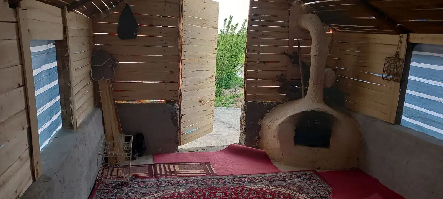 باغ ۱۰۰۰متری جاده روانسر