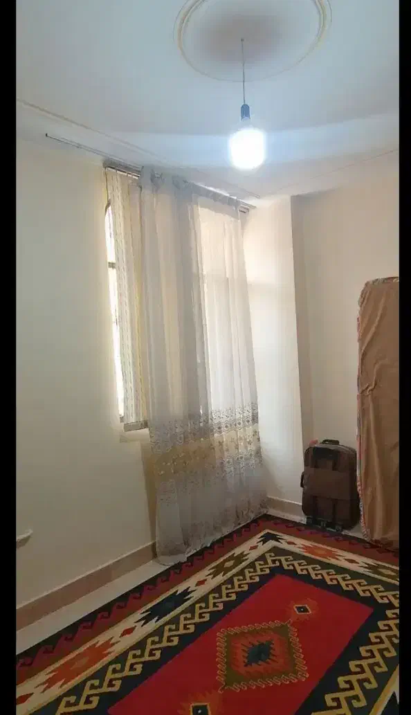 واحد ۸۷ متری نزدیک اصلی روبه آفتاب