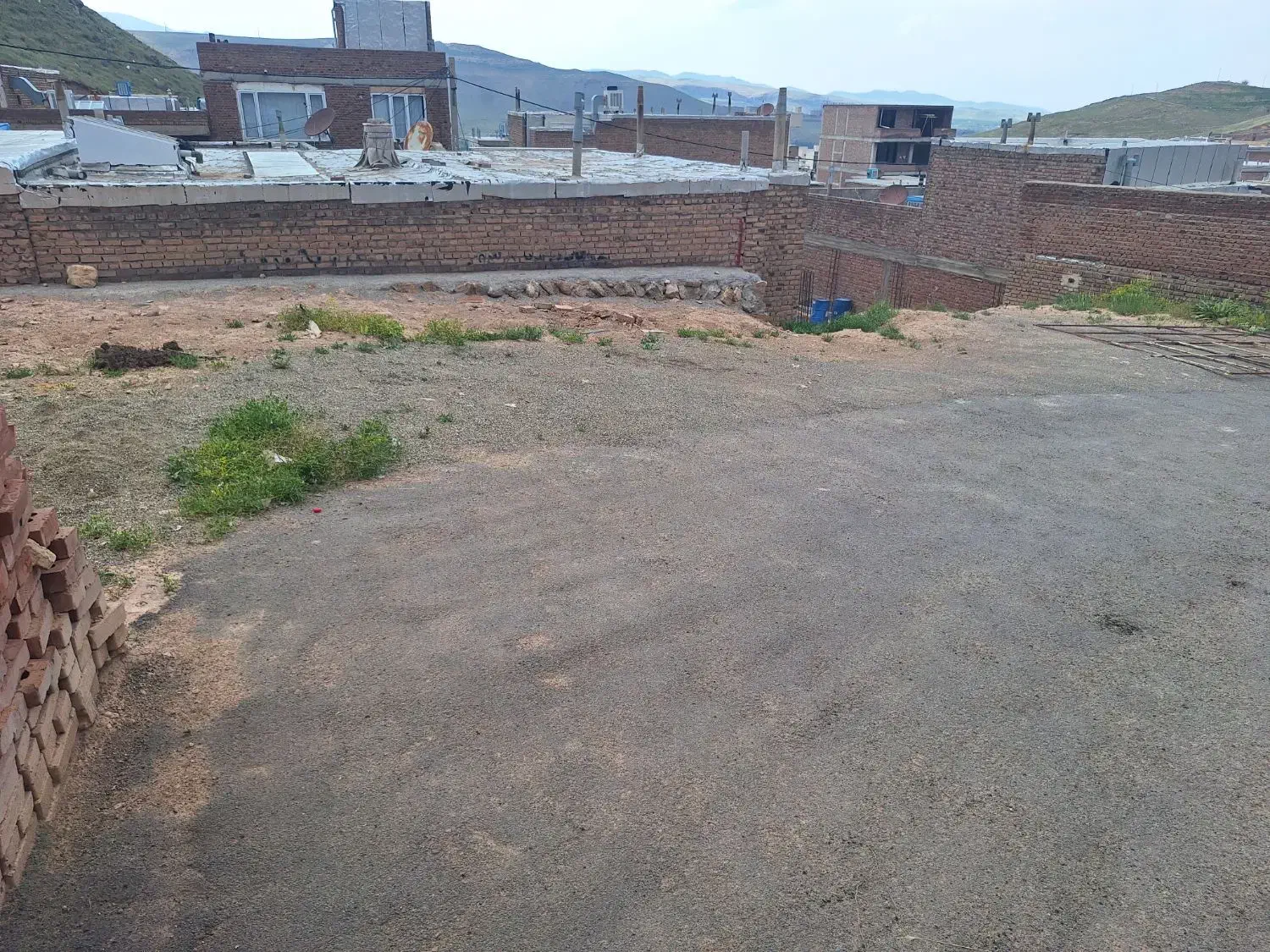 زمین مسکونی