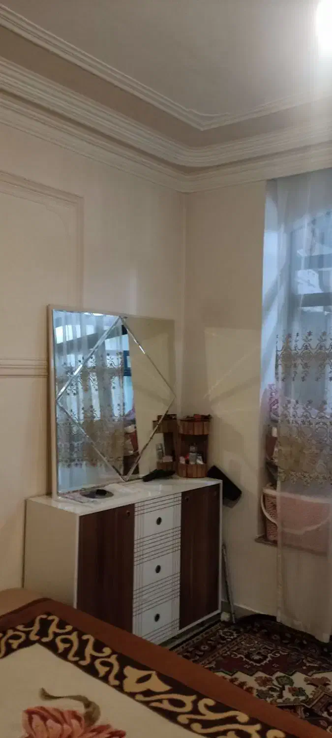 حیاط دربست شاهگلی