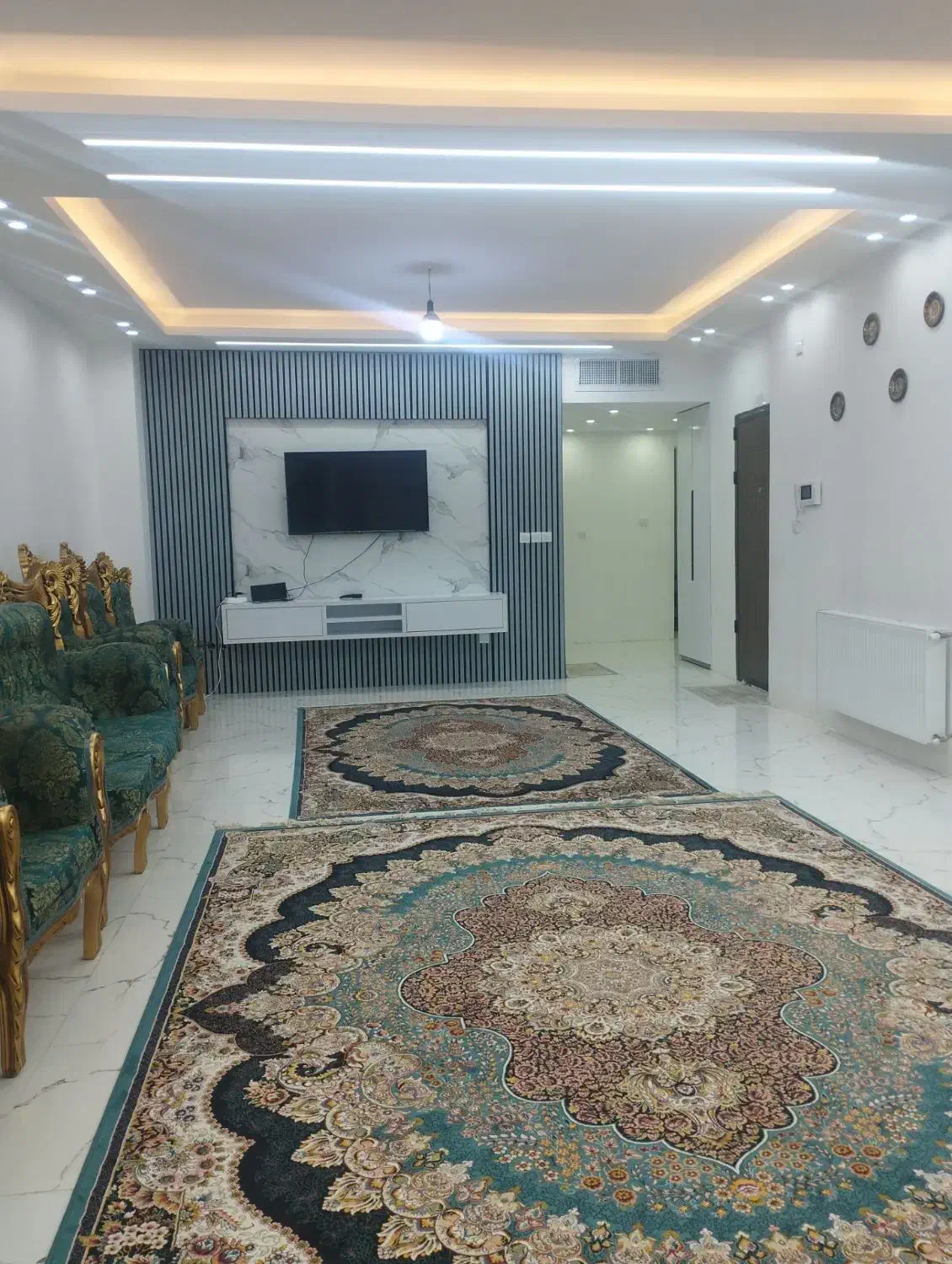 فروش‌ سه خوابه یک طبق از سه طبق