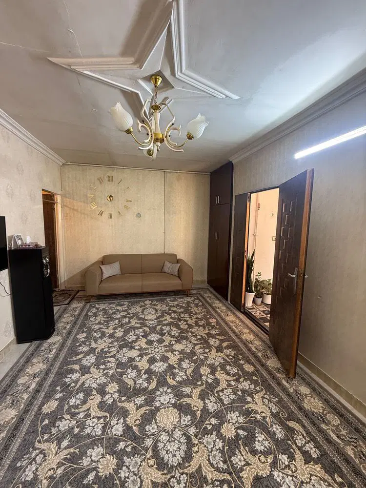 اپارتمان ۶۵متری طبقه دوم