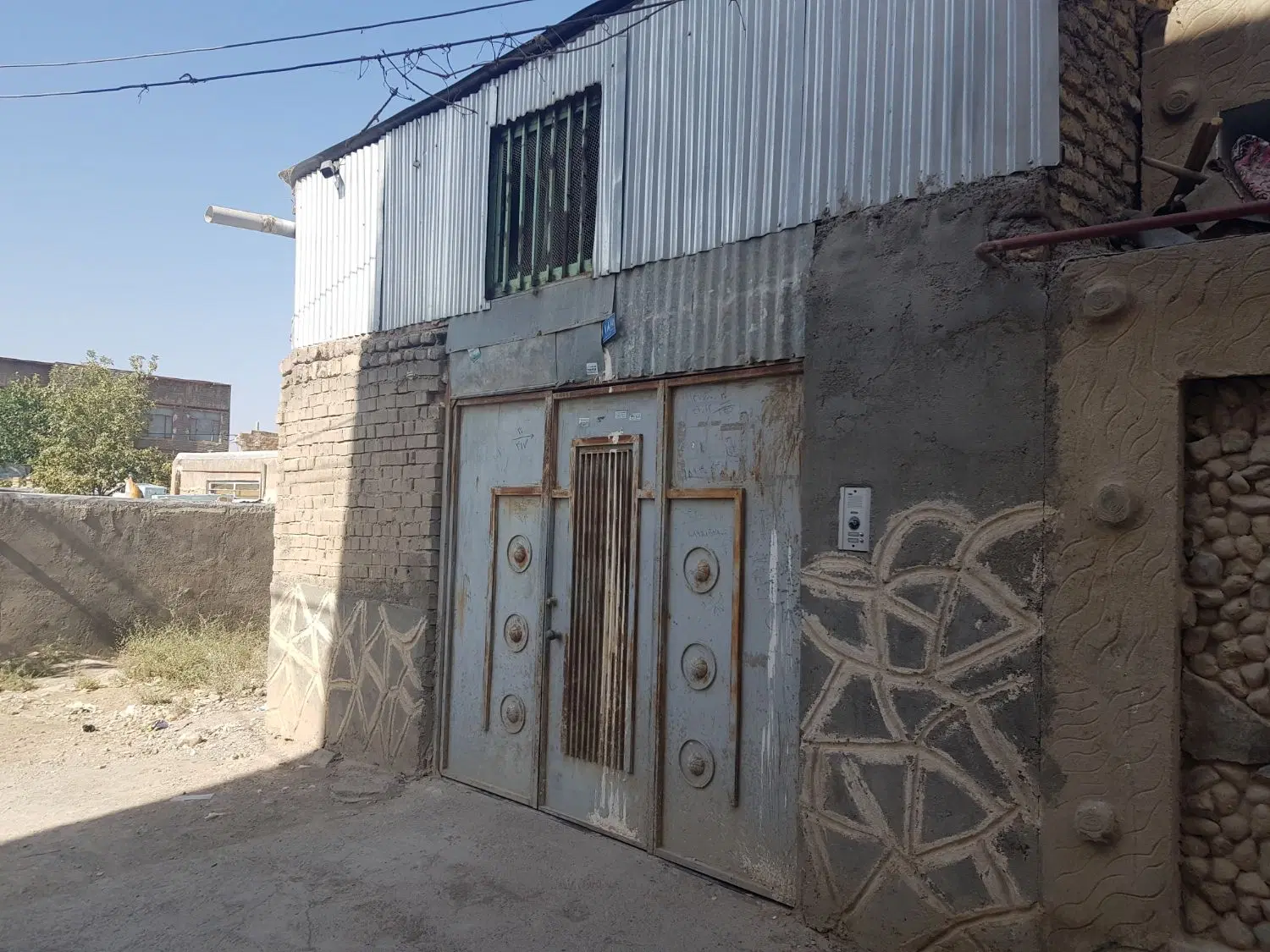 سوله ۸۵متری با امتیازات کامل آب وبرق وگاز،