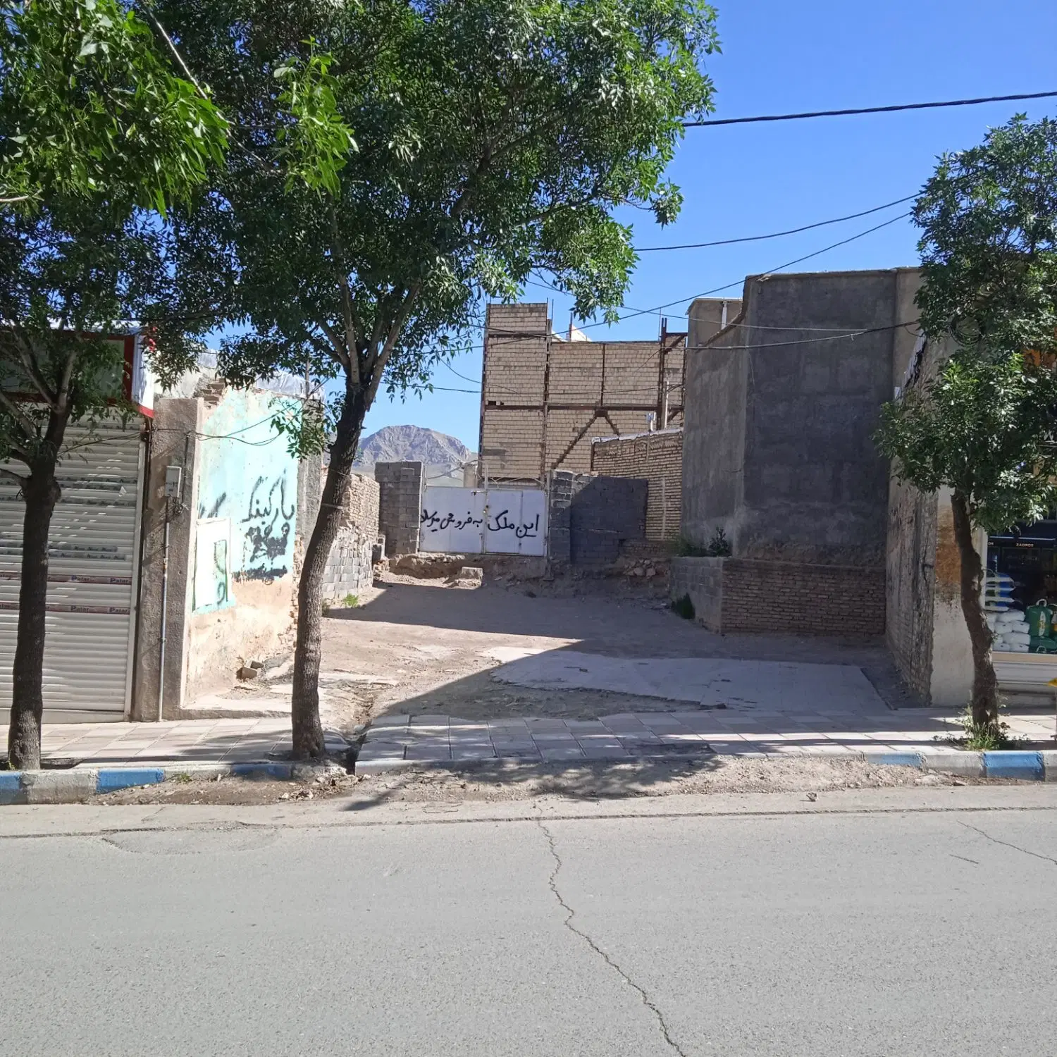 هرسین.زمین مرغوب تجاری.خیابان اصلی شهر