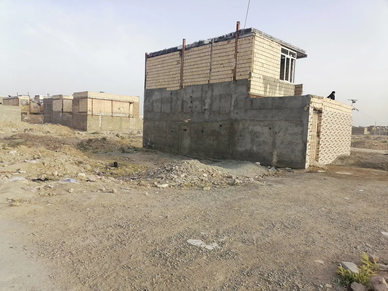 زمین ۷۲ متری