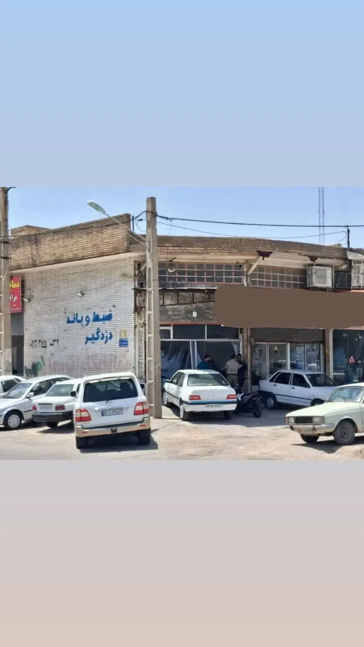 مغازه تجاری سر دو نبش