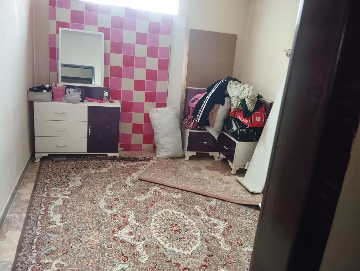 فروش منزل طبقه ی اول شهرک معلم روبروی پمپ بنزین