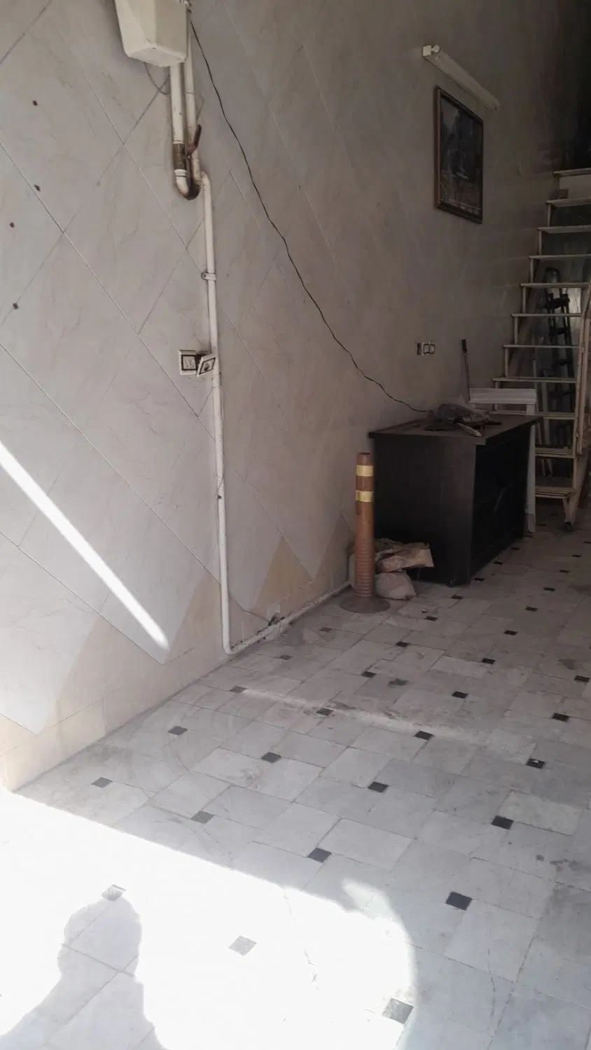 مغازه خ چالوس بورس عمده مواد غذایی