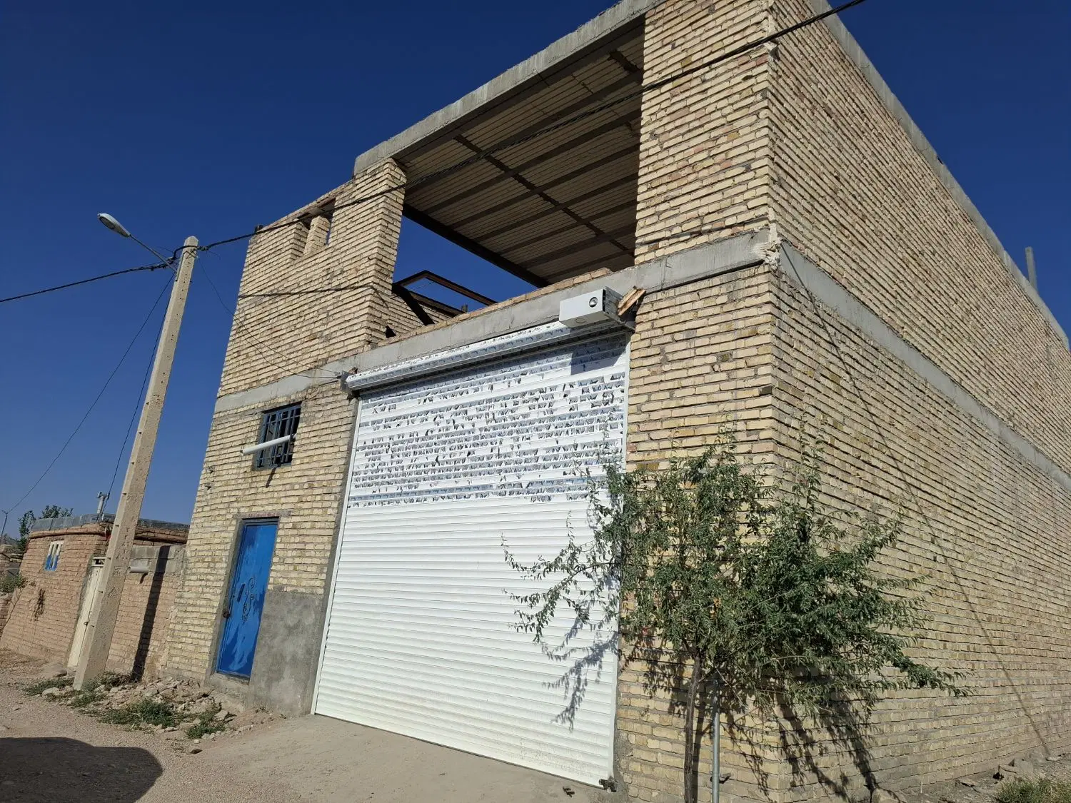 سوله واقع در باغ نجاتی