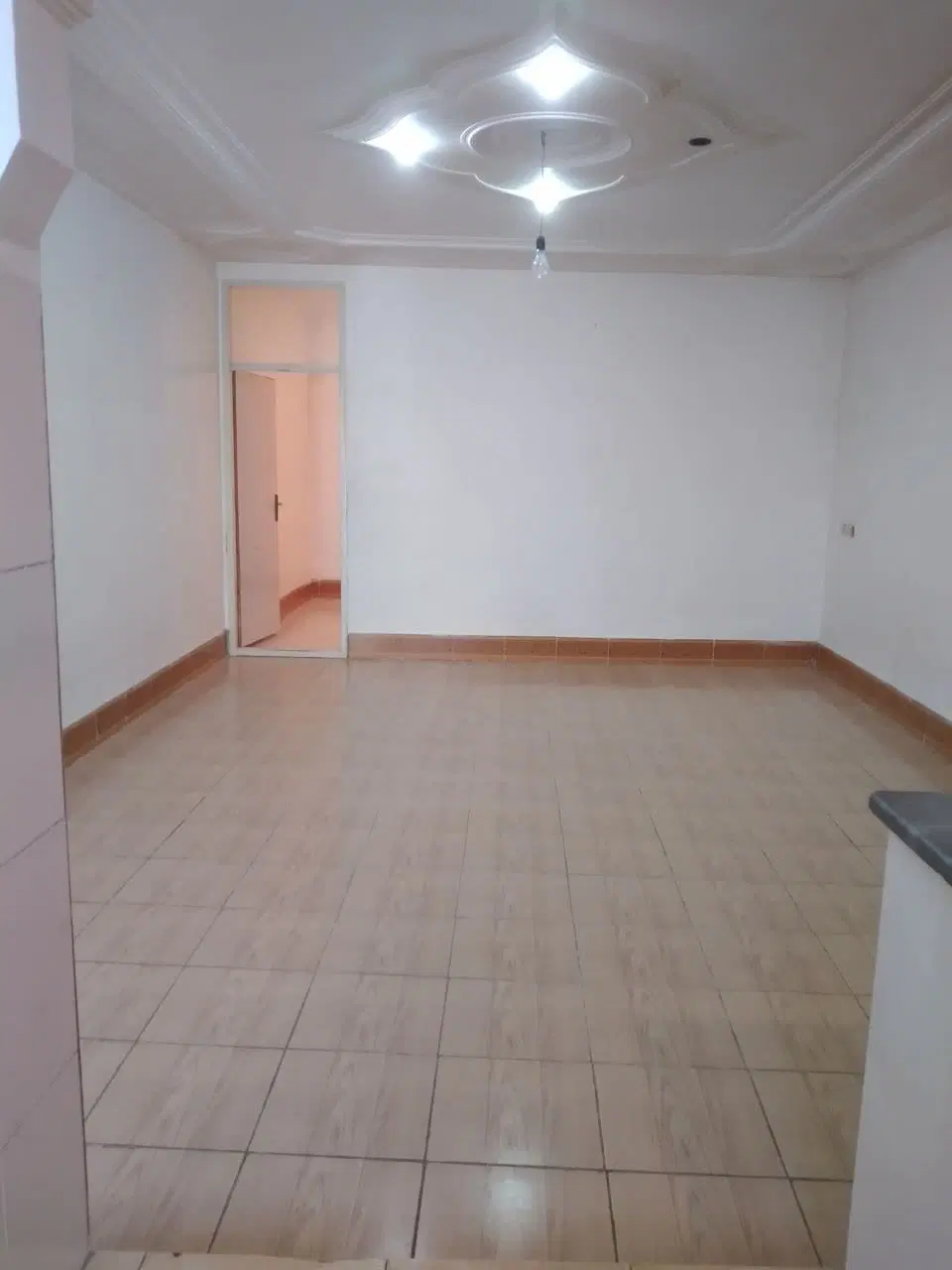 خانه اجاره ای طبقه دوم