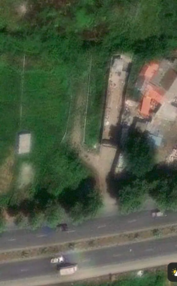زمین مسکونی تک برگ