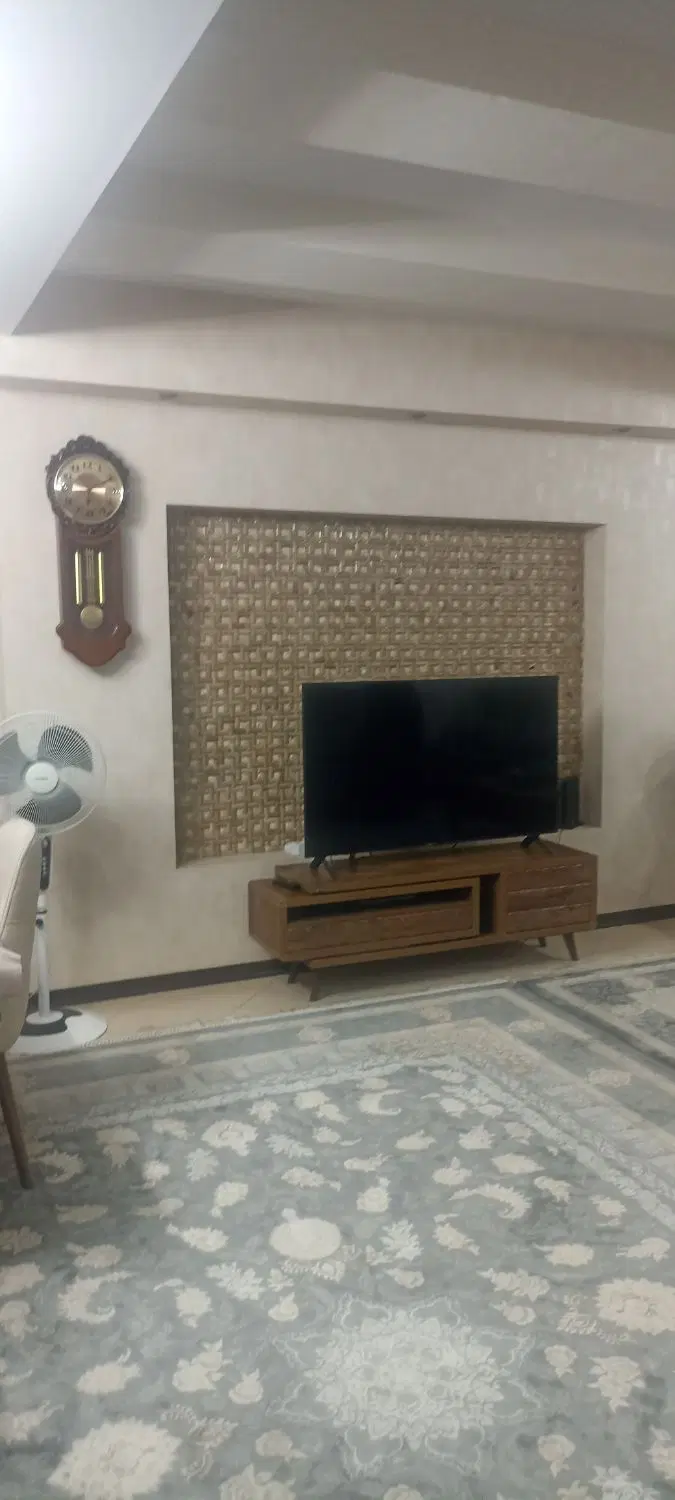 آپارتمان. بر قائم . سه خواب . ششدانگ