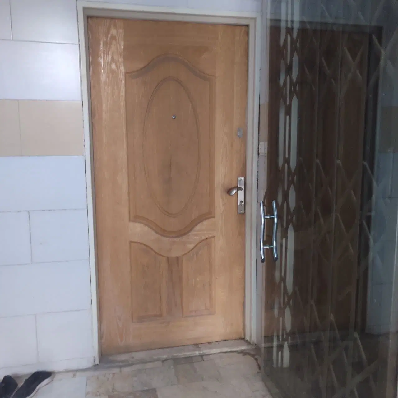آپارتمان 82 متری سند دار