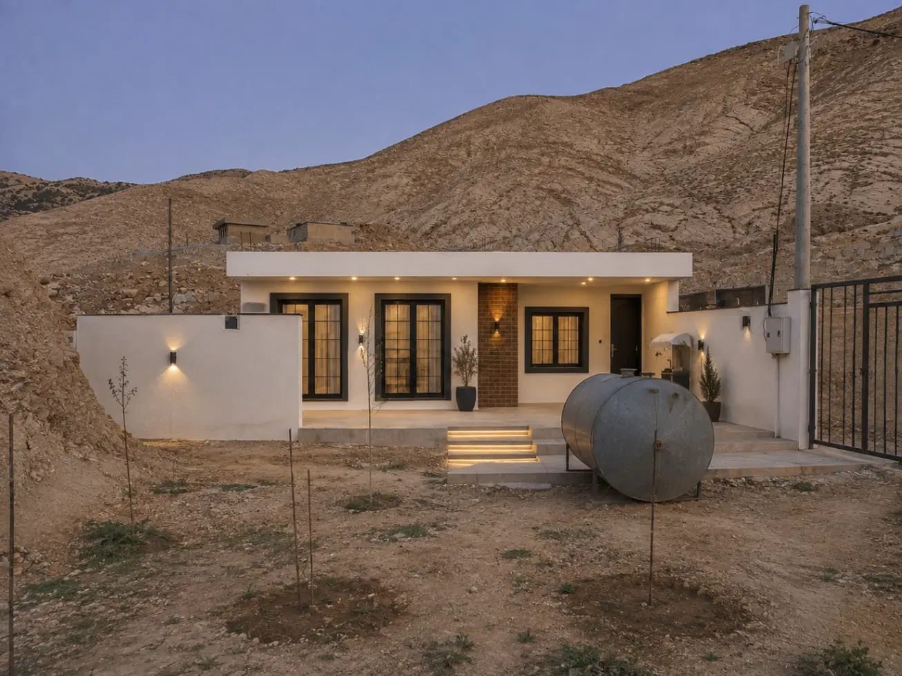 خانه ویلایی بزرگ با باغچه و استخر جهت اجاره