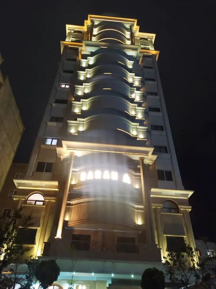 فروش یک واحد آپارتمان ۲۳۵ متری