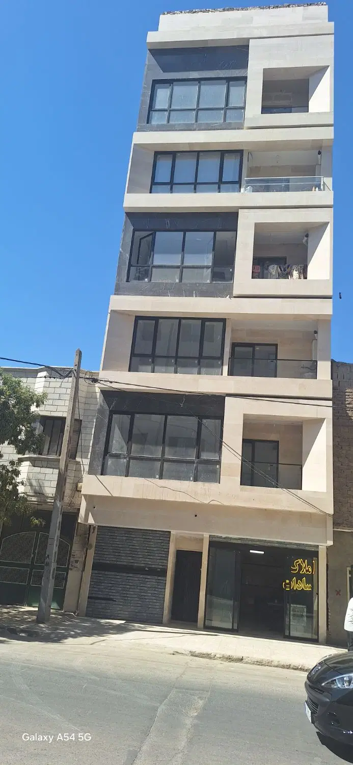 آپارتمان ۱۴۵ متری تک واحدی