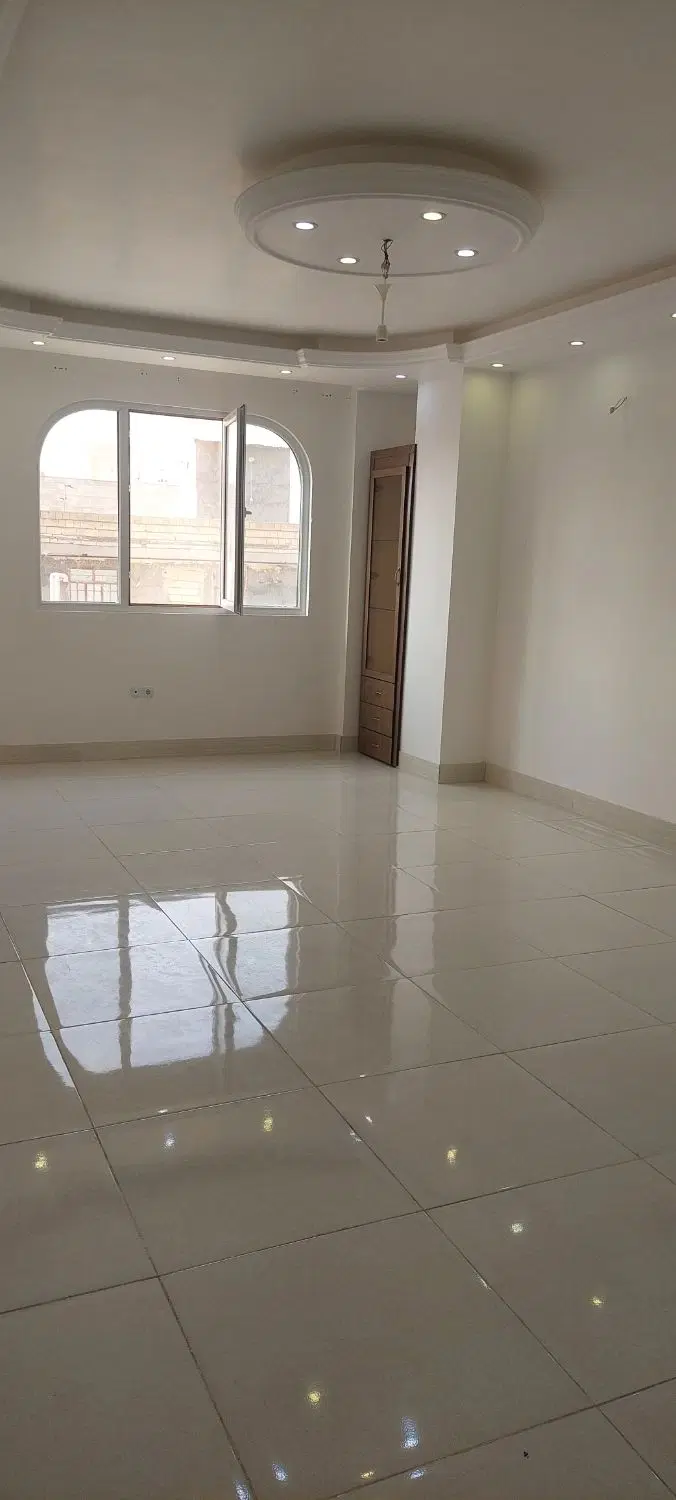 آپارتمان ۸۶ متری خوش‌نقشه _ فول امکانات _ غرق نور