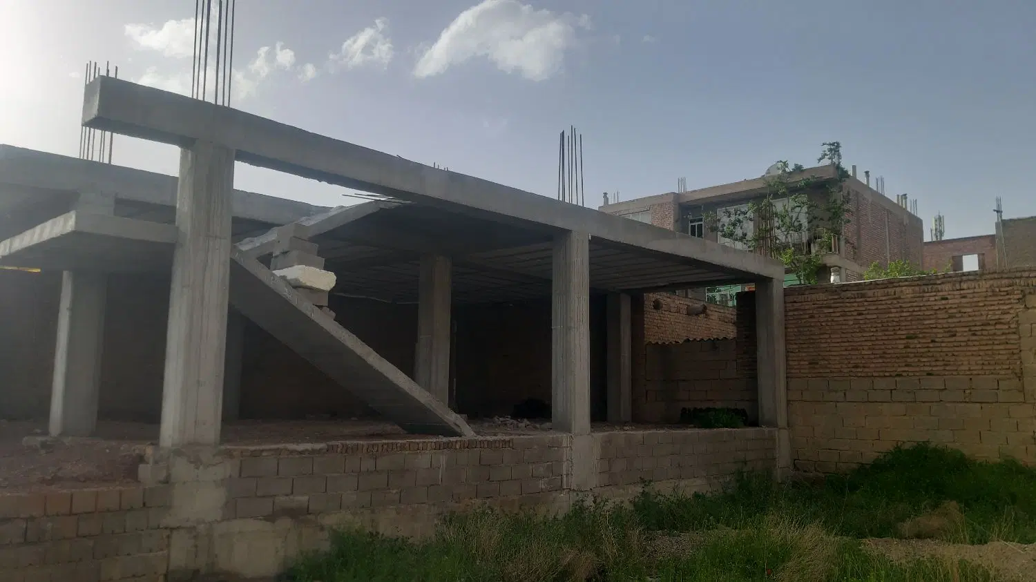 فروش ساختمان نیمه کاره