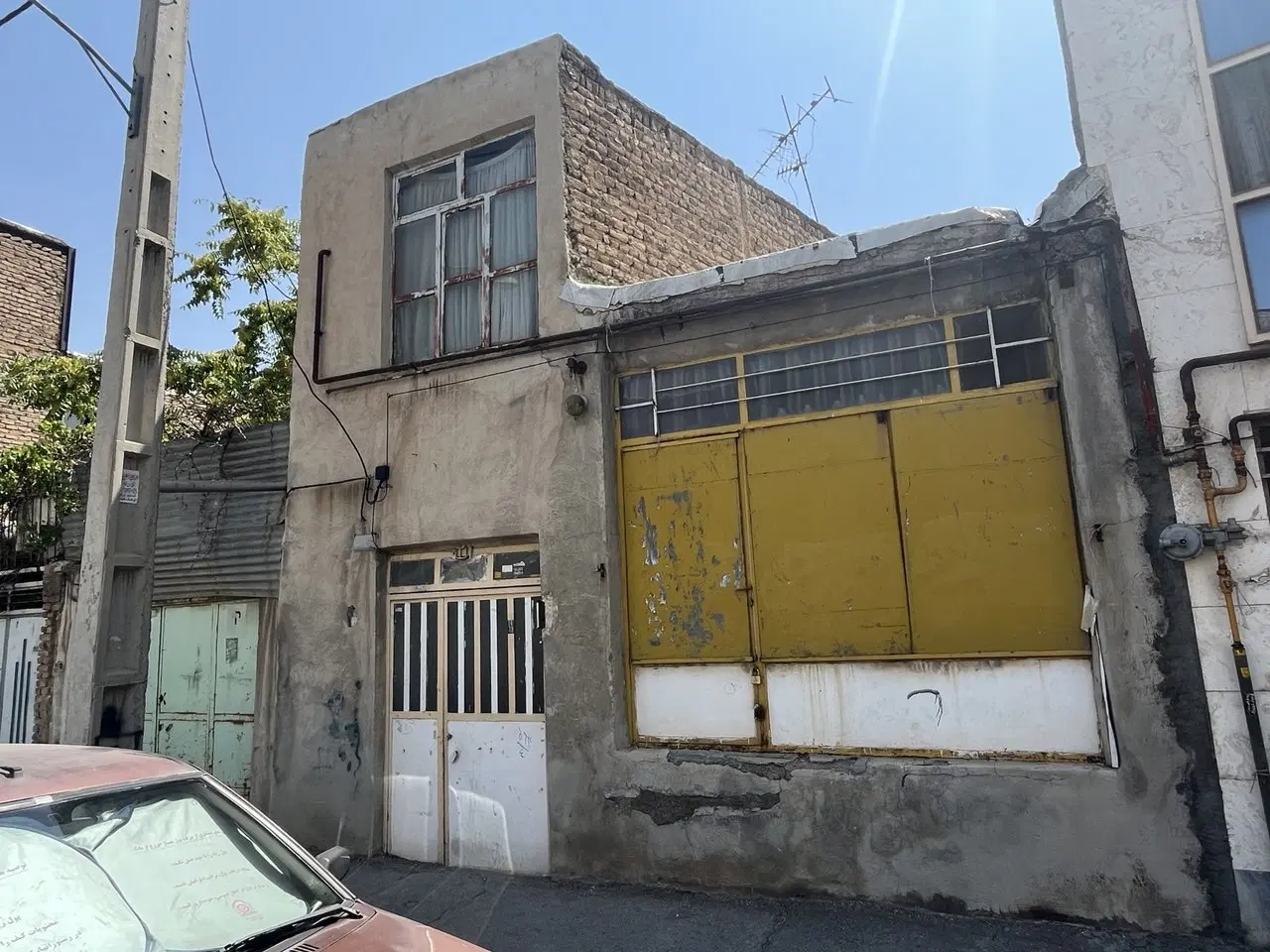 ۱۱۰متر بین لعلی و شن کش بر خیابان