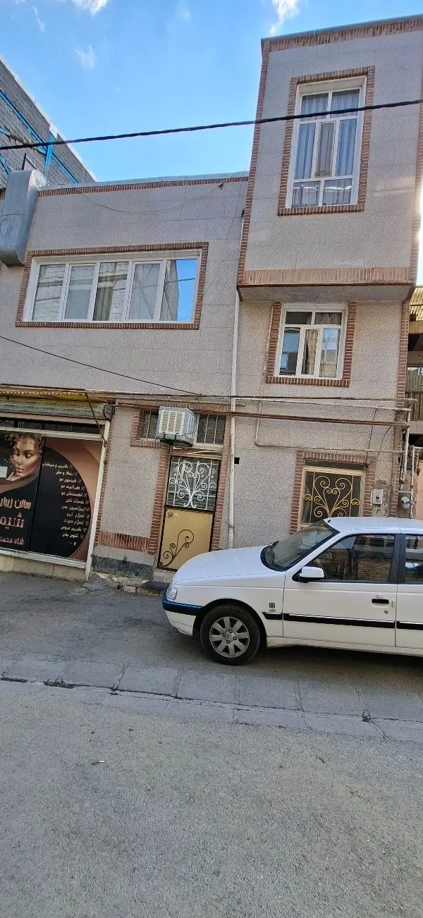 فروش  خانه ۲ طبقه با هم حسن آباد