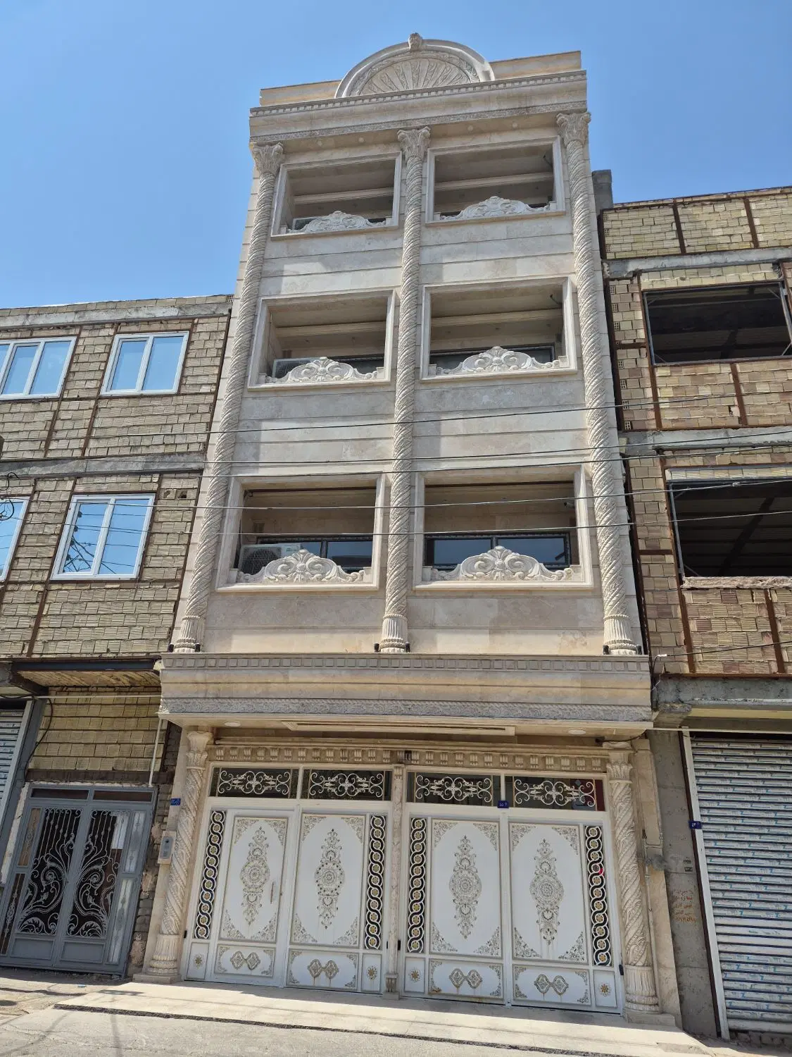 ۳طبقه تکمیل کامکار