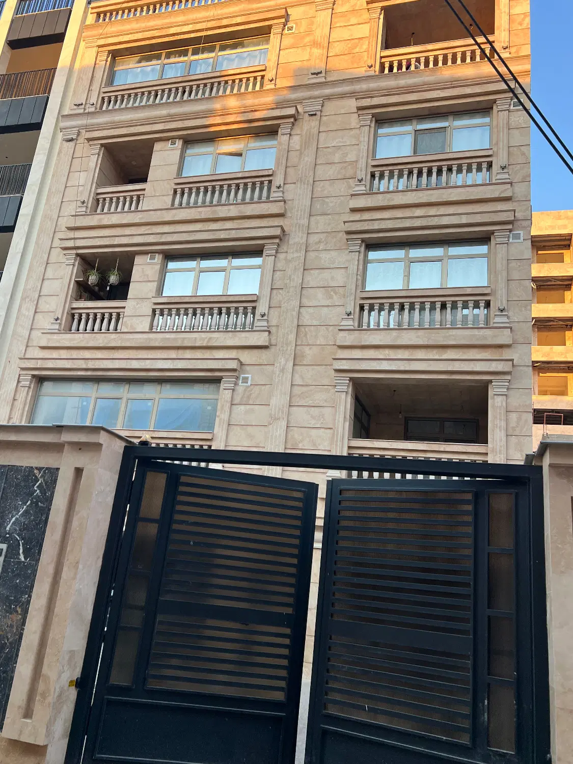 واحد مسکونی شهرک ارین