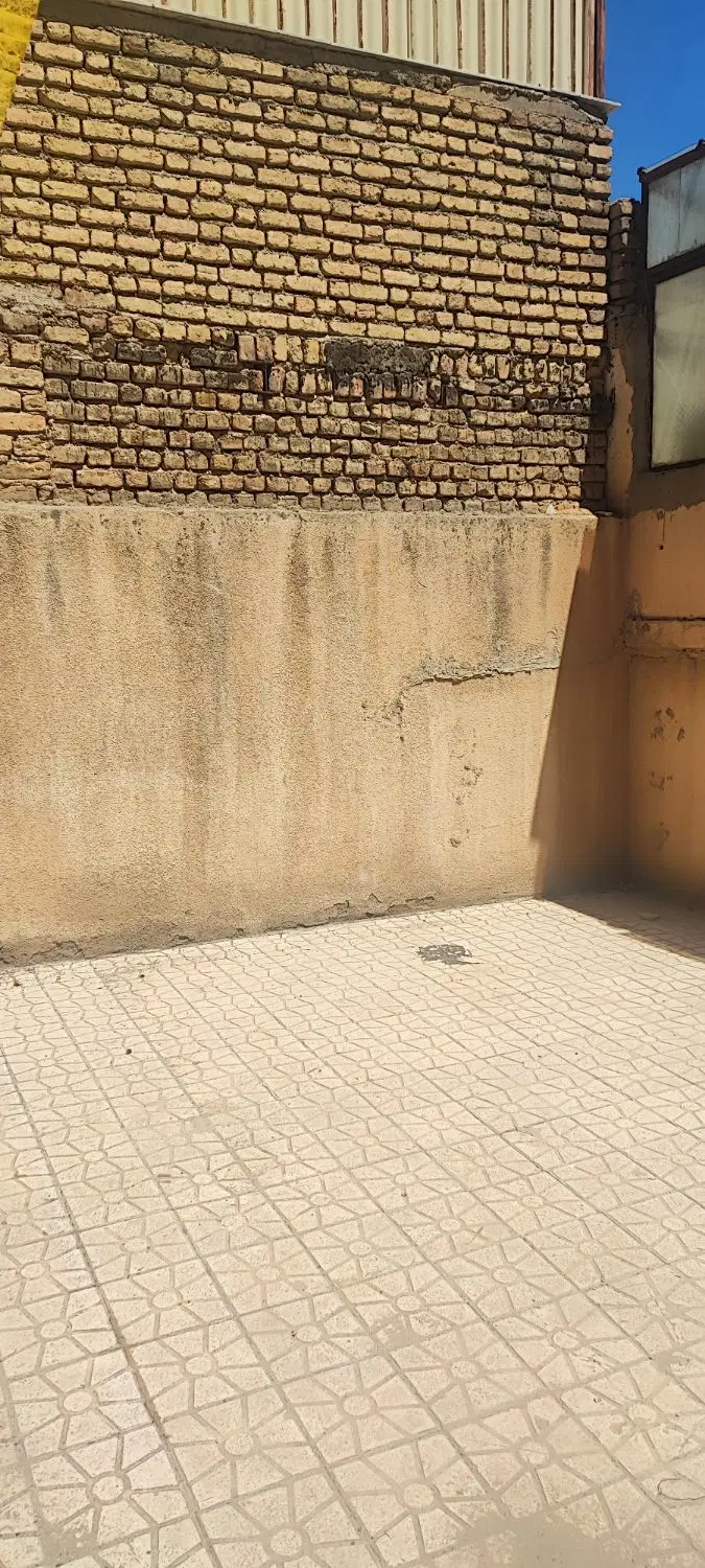 ملک طلا فروشی
