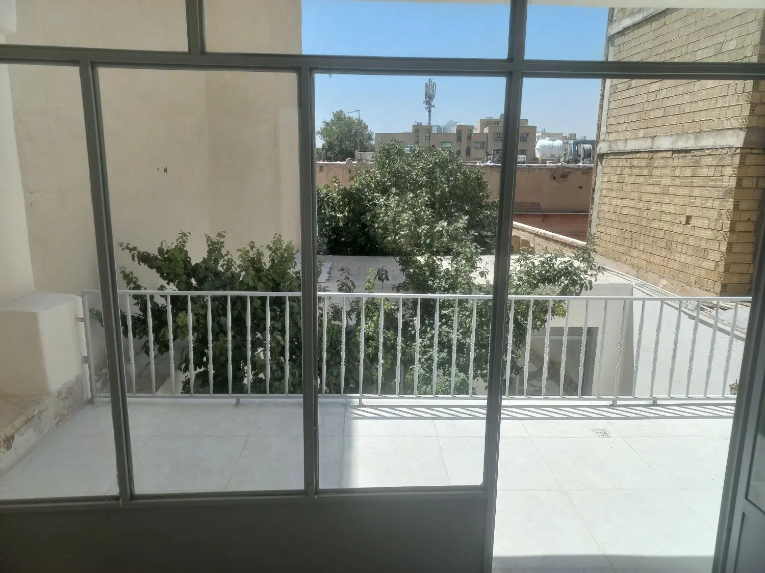 ویلایی دو طبقه بازسازی شده