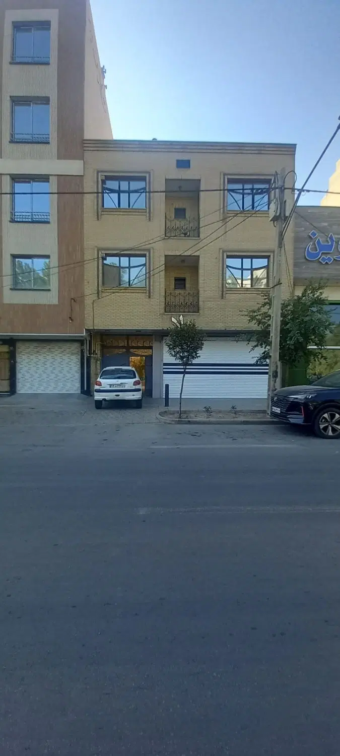 اجاره دوواحد مسکونی با یکباب تجاری_بربرازنده