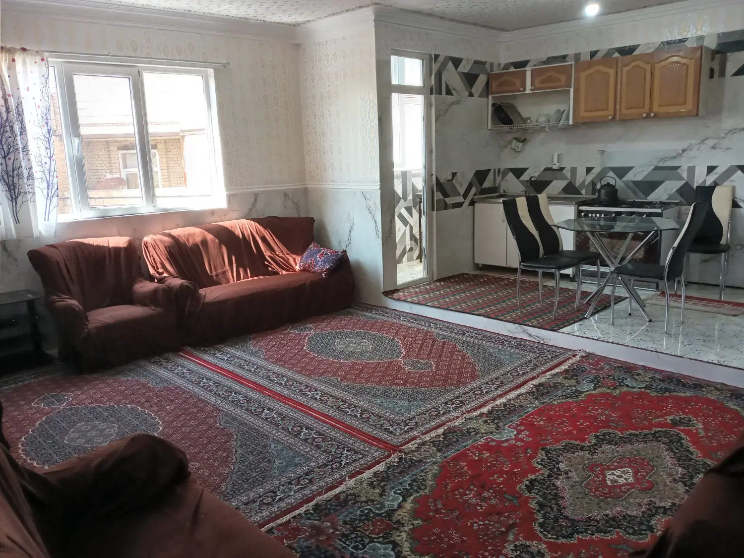 سوئیت دربستی با پارکینگ