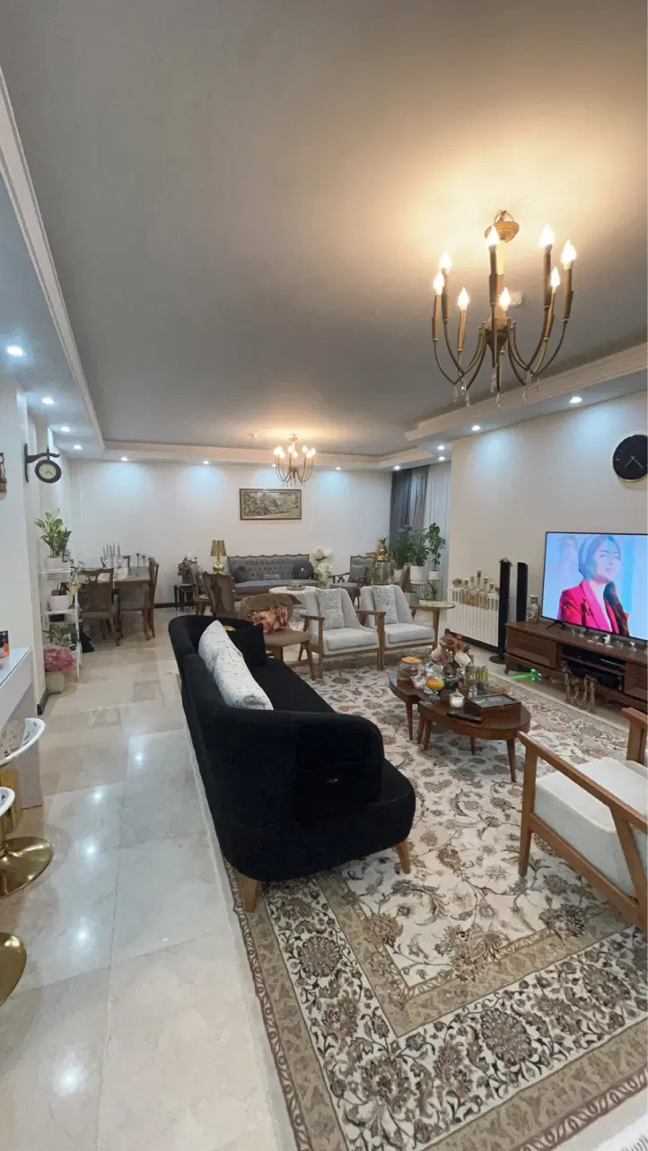 ۱۱۲ متر دو خواب فول امکانات غربی فلکه سوم