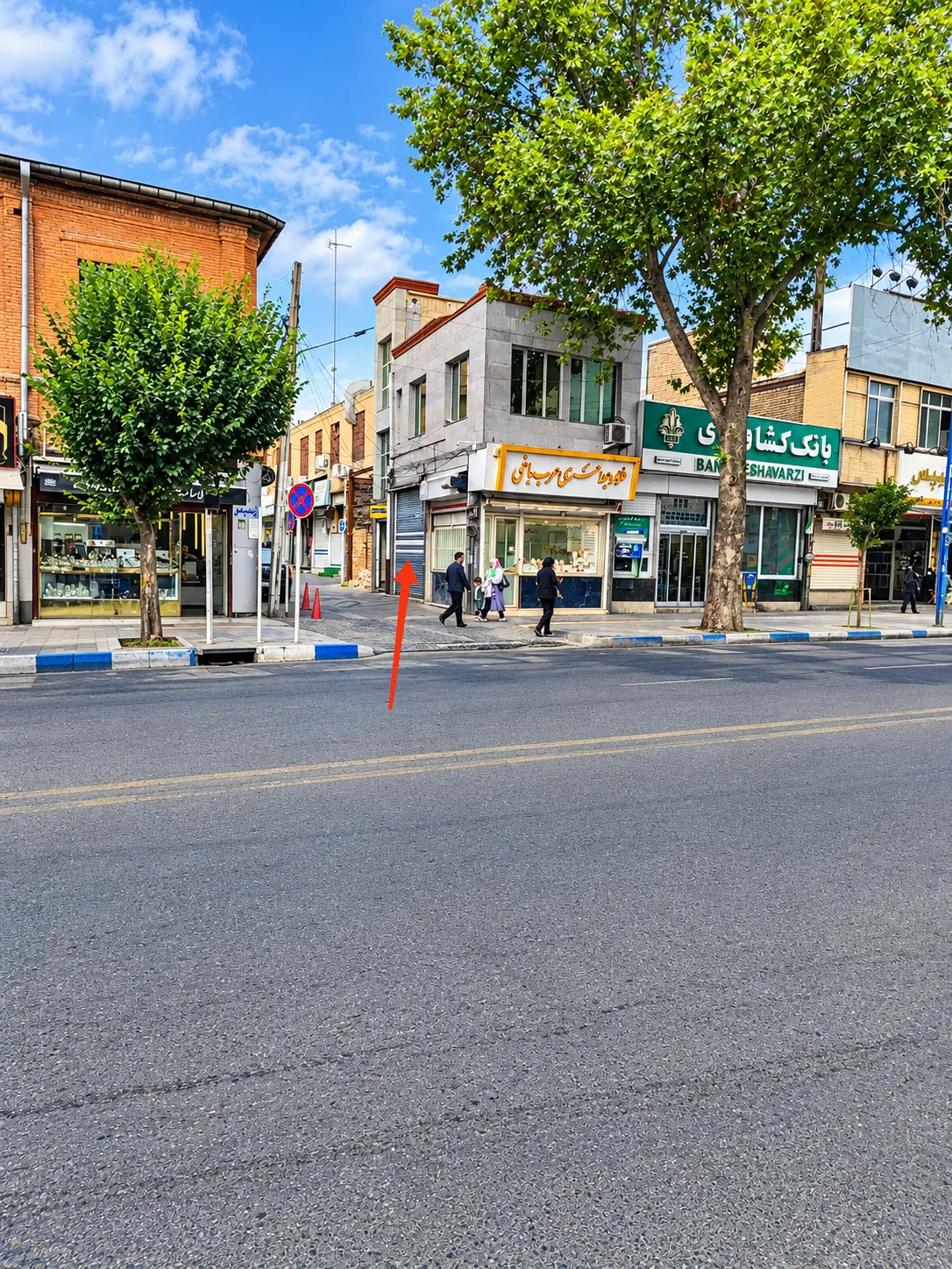 خیابان امام فروش مغازه تجاری ۱۷ متر