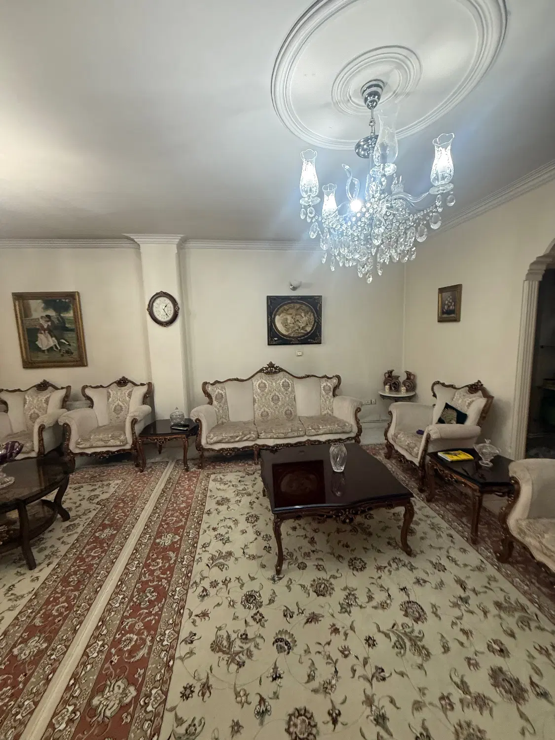 آپارتمان غرق در نور