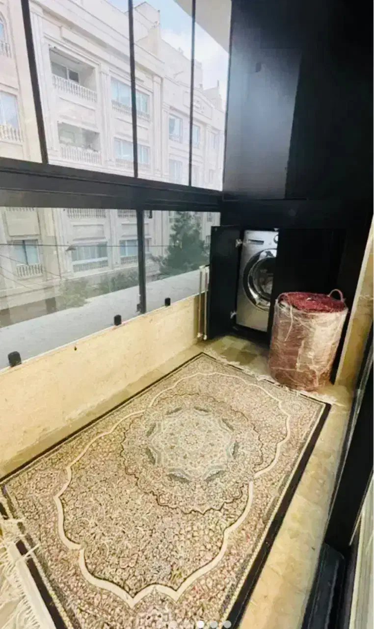 آپارتمان ۹۰ متر روبه خیابان حسابی شمالی