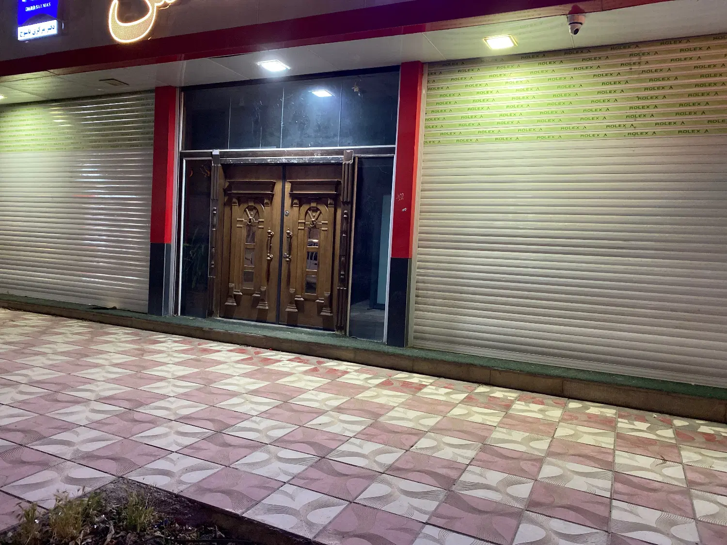 اجاره مغازه ۲۰۰ متر تجاری خیابان منتظری