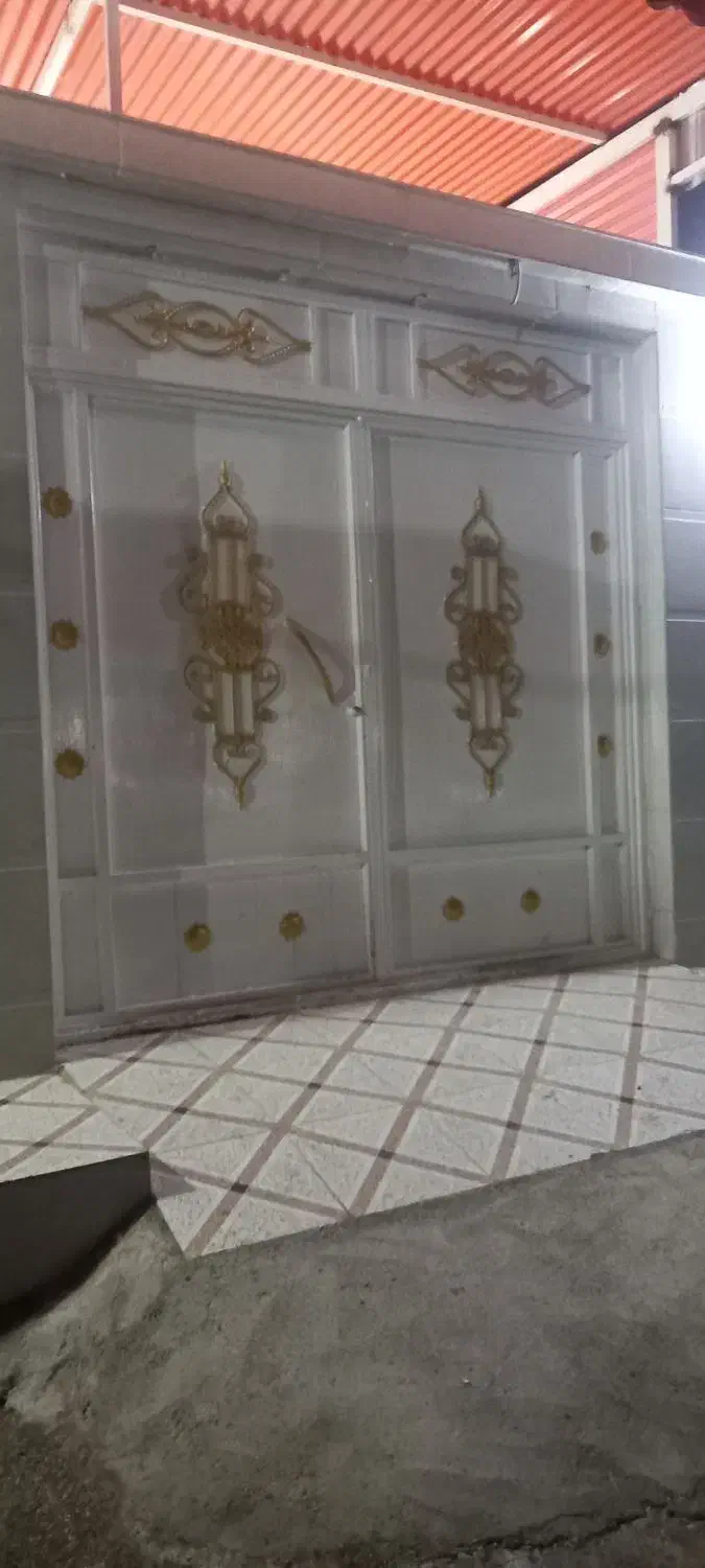 عنوان جنب مدرسه ۲۲ بهمن