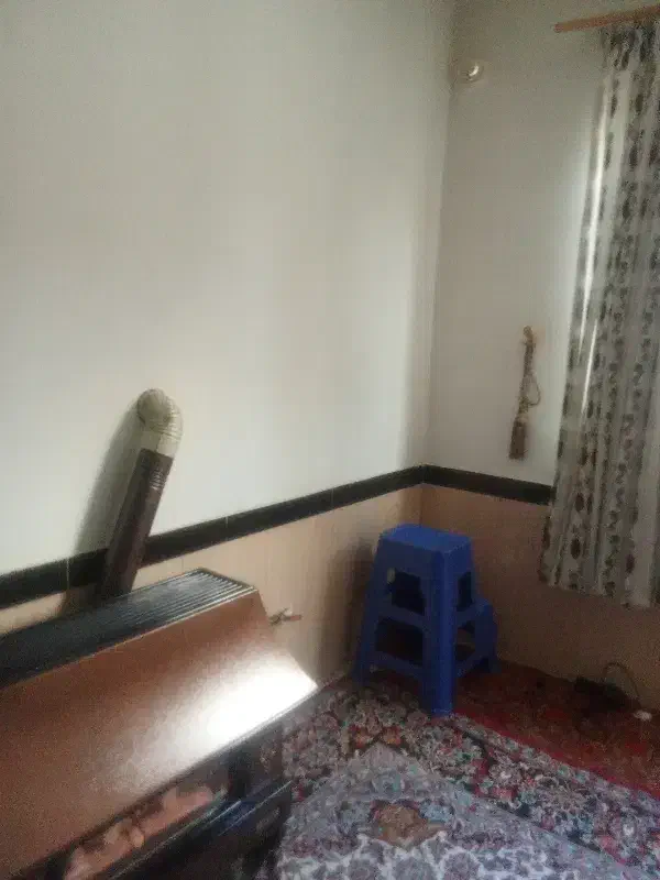 پائین تر از میدان بیسارانی