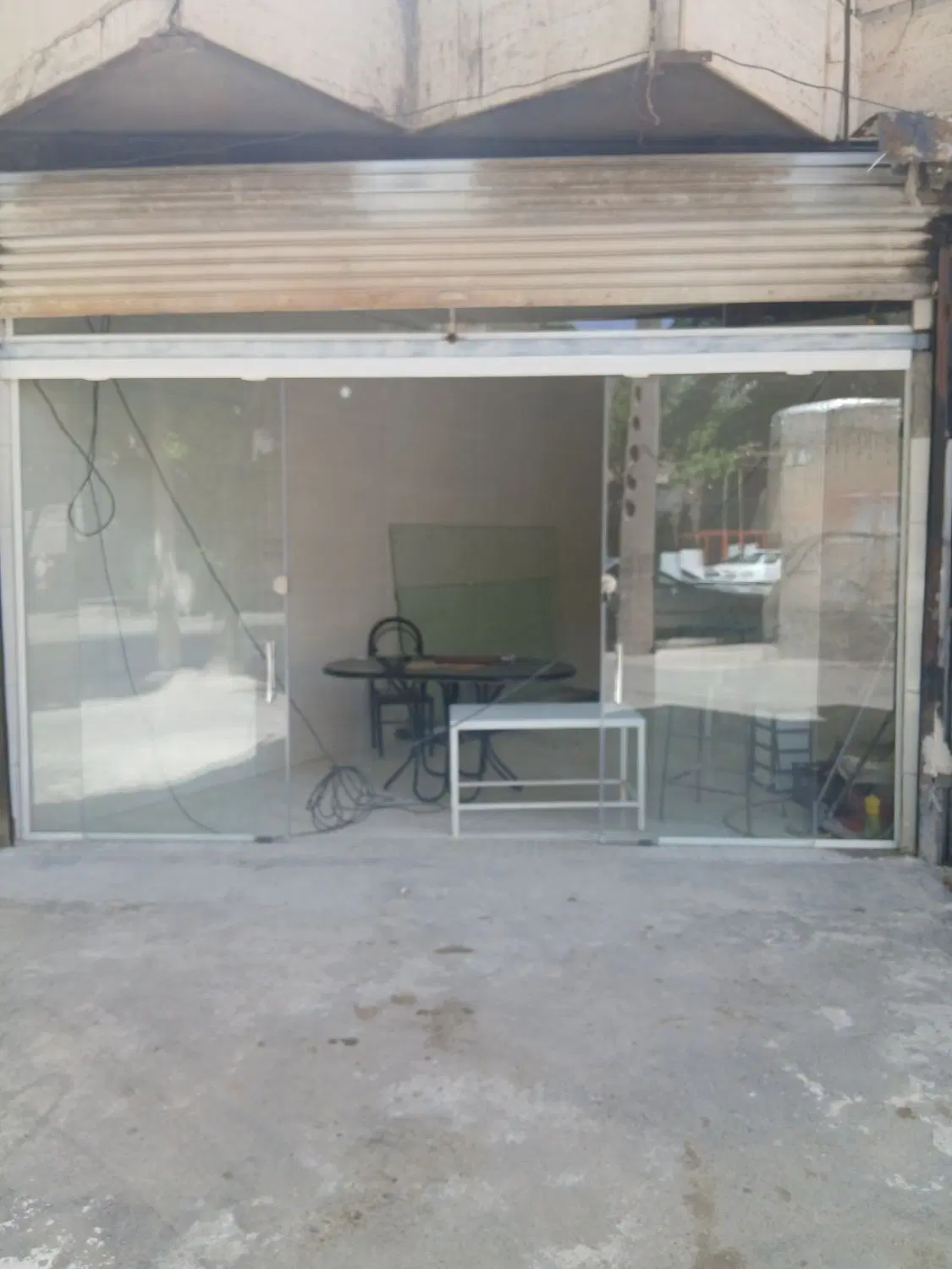 مغازه تجاری براصلی گلشن تازه بازسازی شده