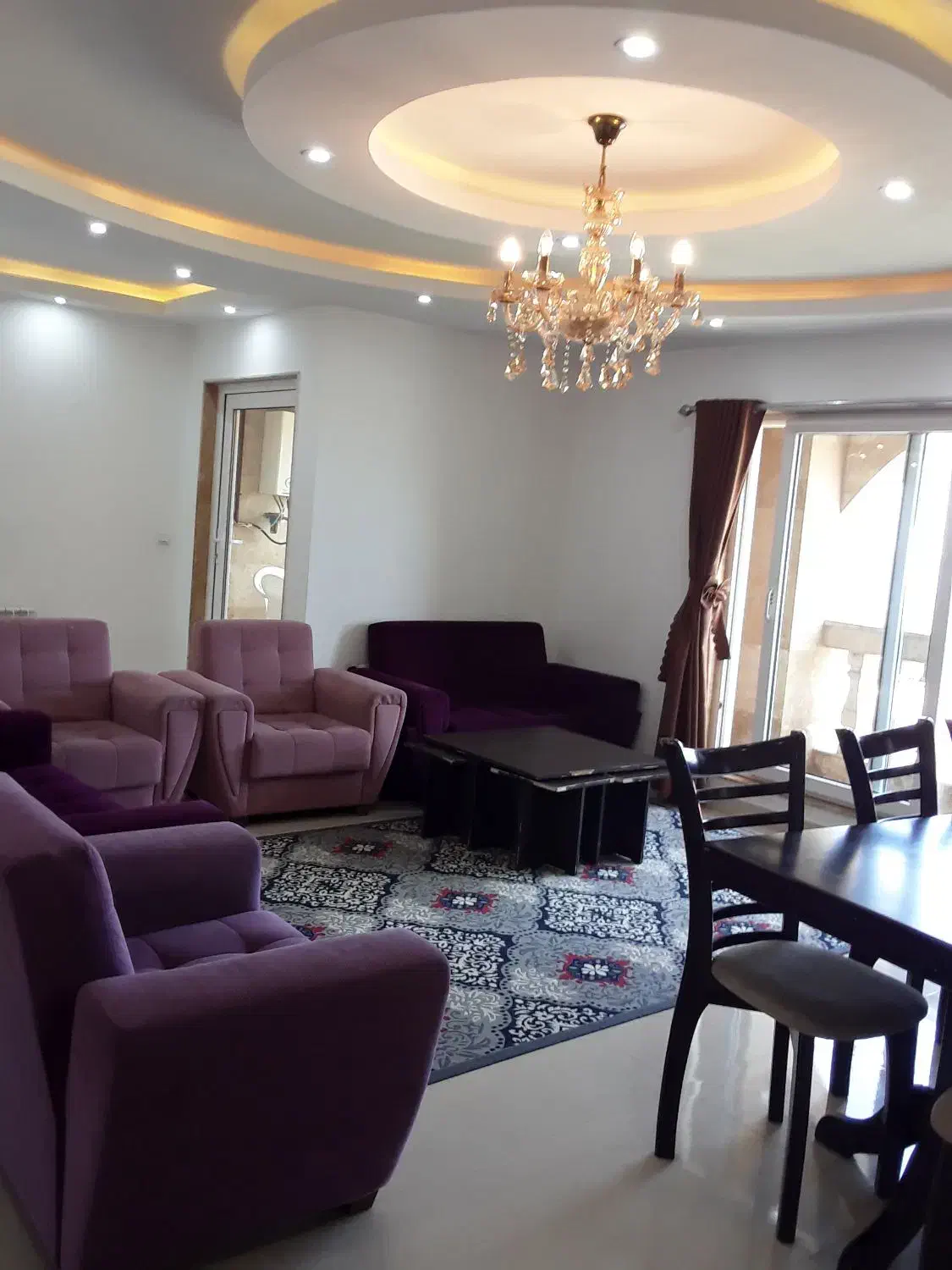 آپارتمان ساحلی سه خواب رو به دریا شیک (بدون واسطه)