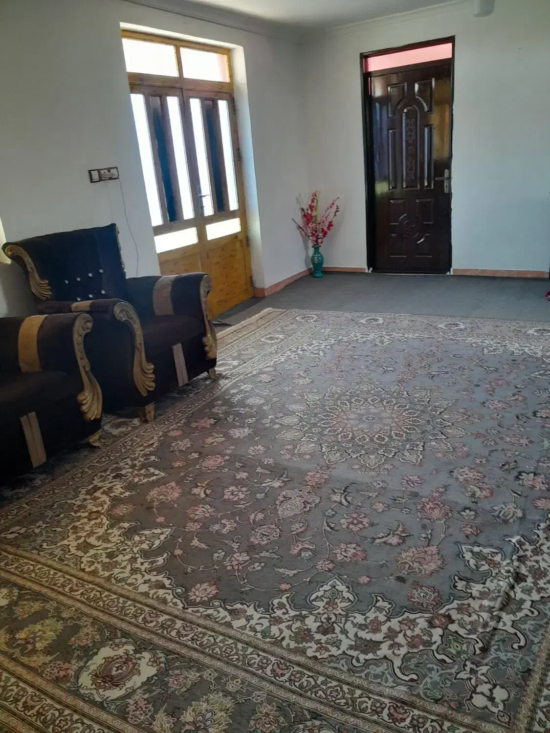 ویلا دربستی حیاطدار