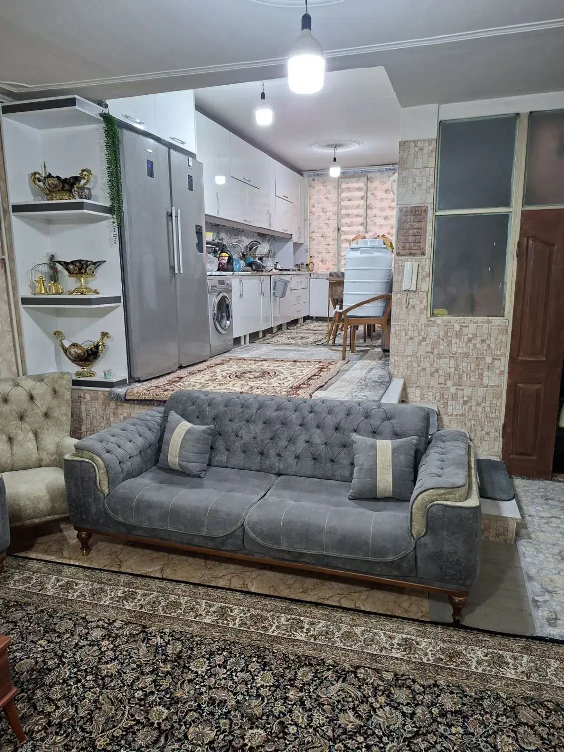 خانه دربست طبقه اول+ آپارتمان دربست طبقه اول