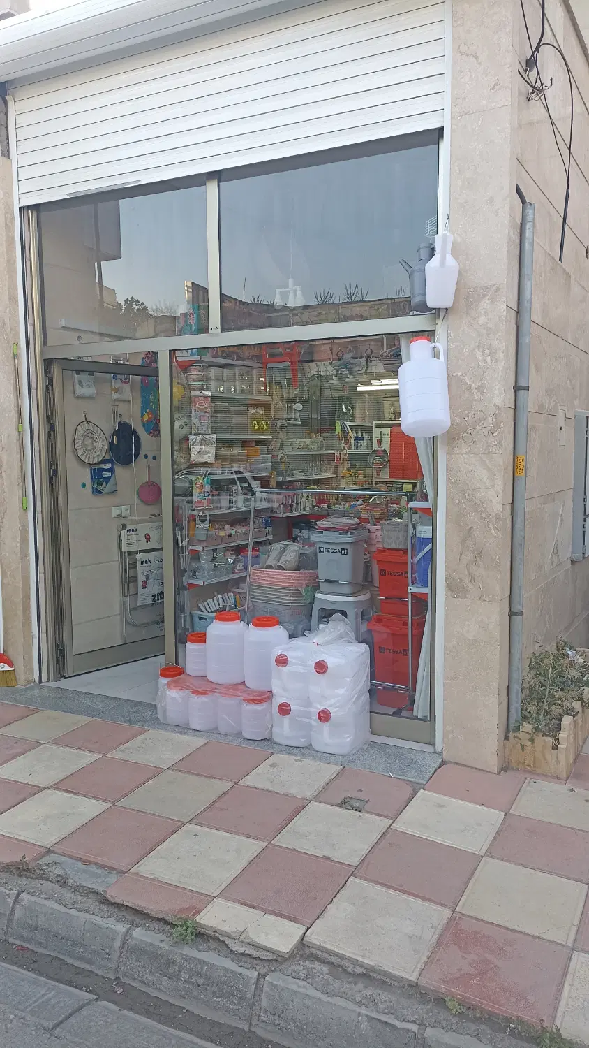 فروش تجاری با موقعیت استثنایی